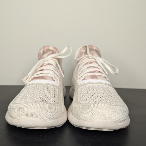 APL Athletic Propulsion Labs Techloom Tracer Sneaker Creme Beach Leopard Women's - Picture 2 of 9